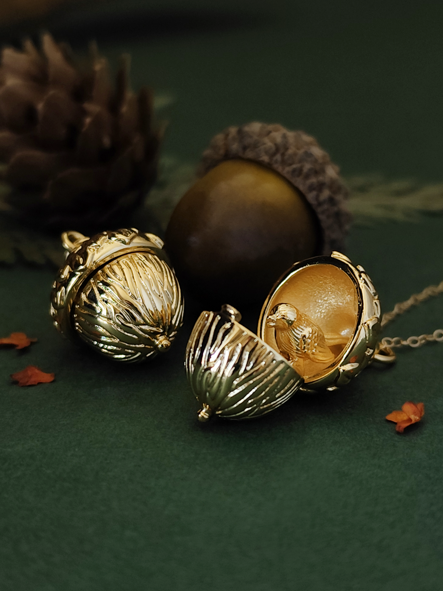 Liriope's Acorn Necklace