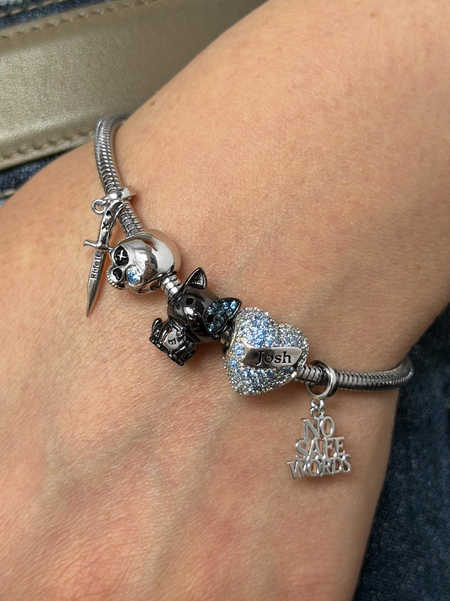 Create your Lights Out Beads Bracelet