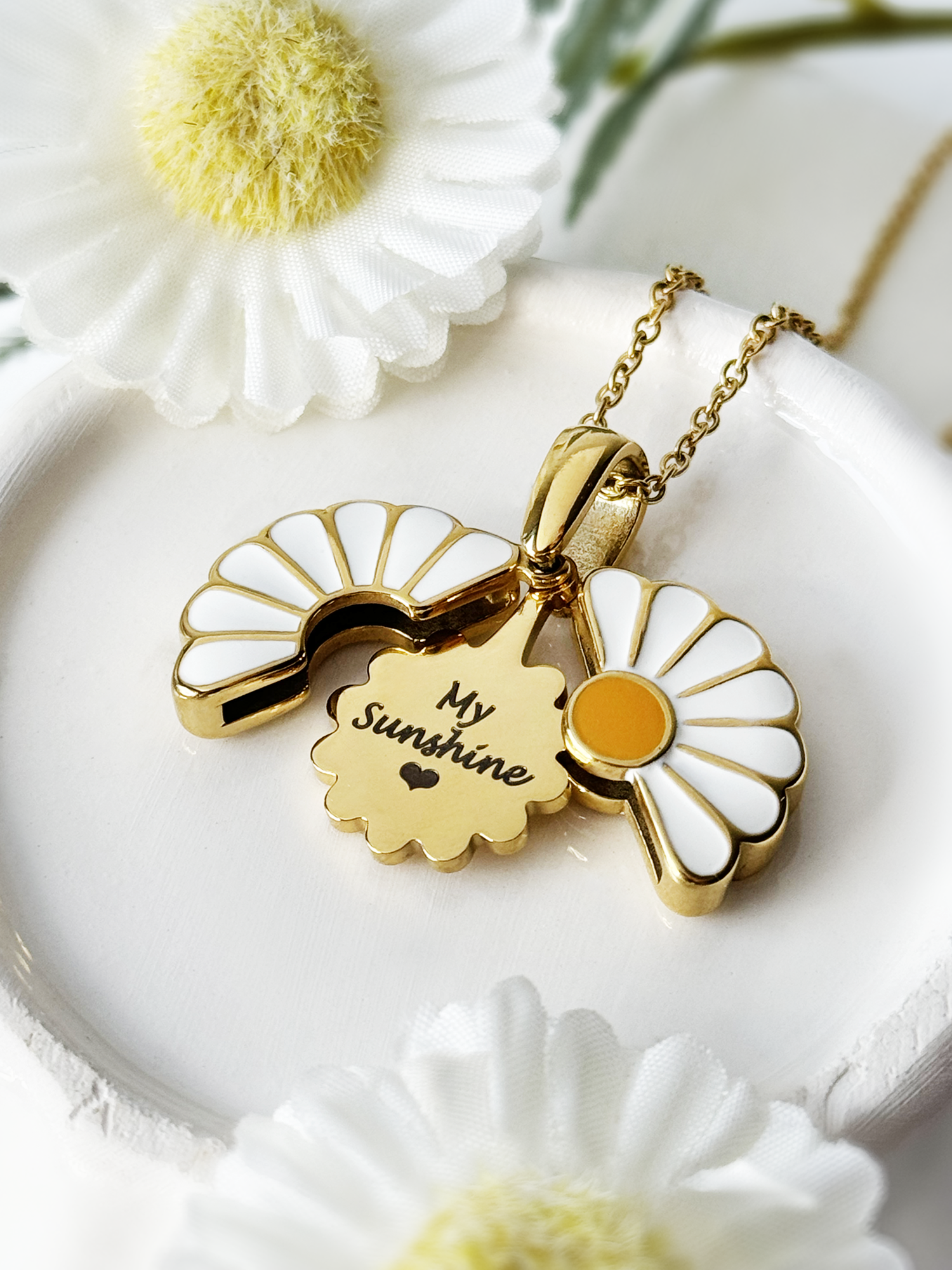 Custom Daisy Locket Necklace – Gadget4entertainment